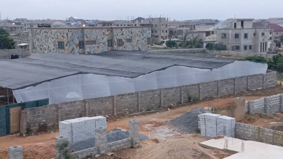 Net House Enclosure Featuring Shade Net for Light and Heat Control, and Anti-Insect Netting for Pest Management